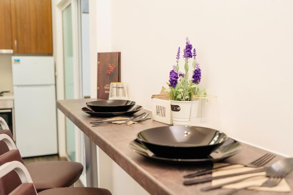 Cozy 2-Bedroom Flat In The Very Center Of Sofia Luaran gambar