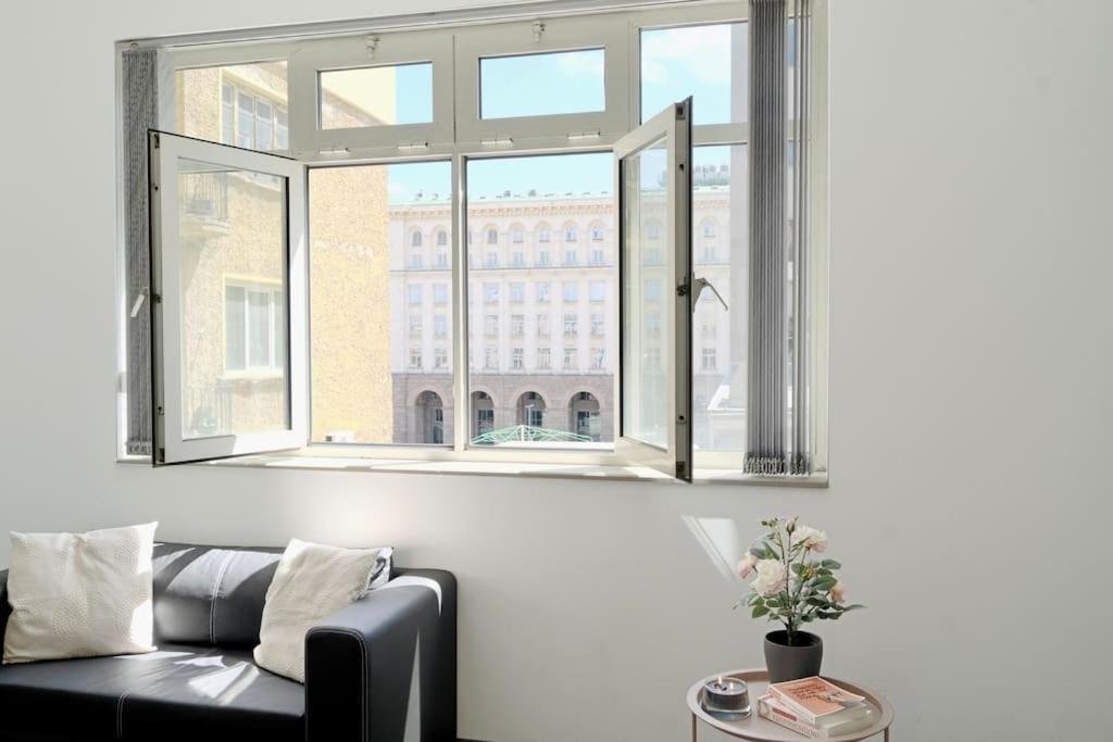 Cozy 2-Bedroom Flat In The Very Center Of Sofia Luaran gambar