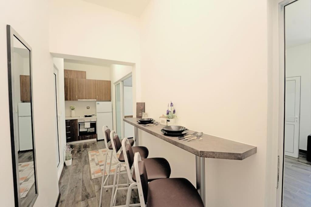 Cozy 2-Bedroom Flat In The Very Center Of Sofia Luaran gambar